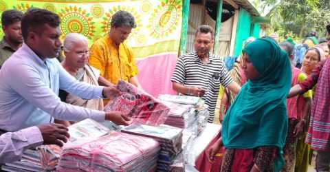 শেরপুরে মানবাধিকার কর্মী রাজিয়া সামাদ ডালিয়ার আয়োজনে চক্ষু শিবির ও বস্ত্র বিতরণ কর্মসূচি