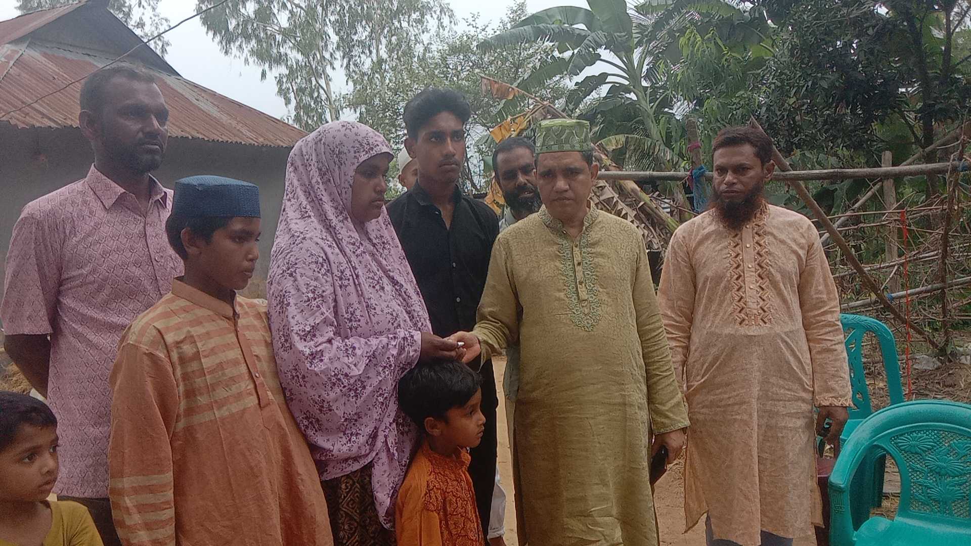 ঝিনাইগাতীতে বন্যহাতির আক্রমণে নিহত দুই পরিবারের পাশে দাড়ালেন এরশাদ আলম জর্জ